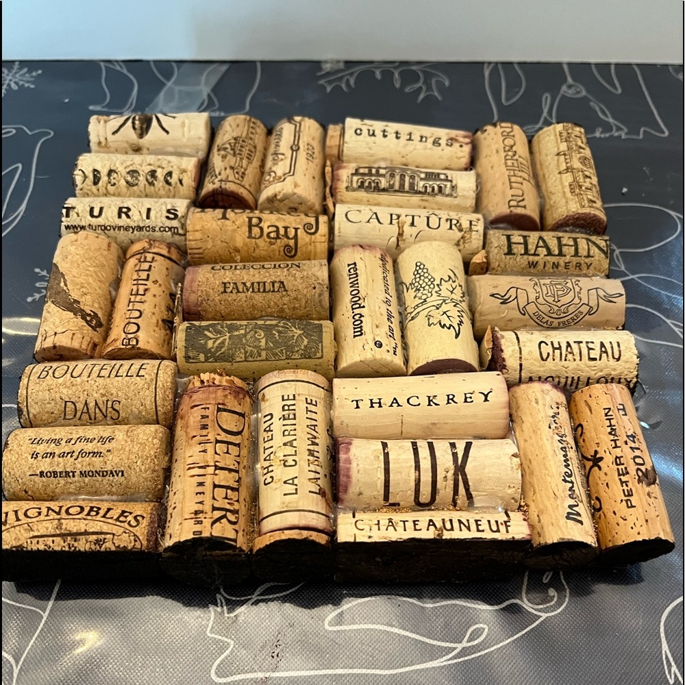 Wine cork trivet